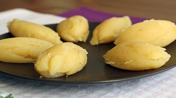 Limonlu Un Helvası Tarifi ve Malzemeleri Limonlu Un Helvası Tarifi ve Malzemeleri