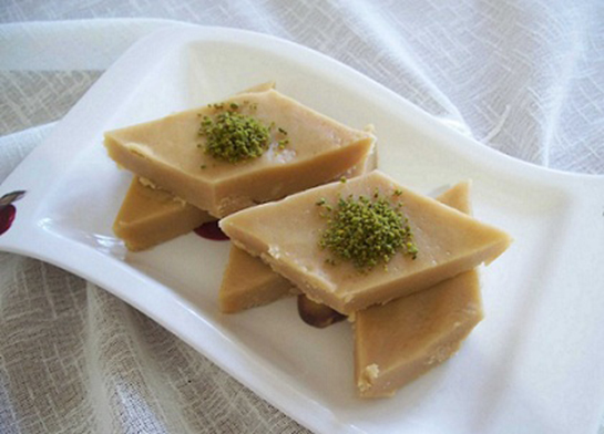 Kuru Un Helvası Tarifi ve Malzemeleri