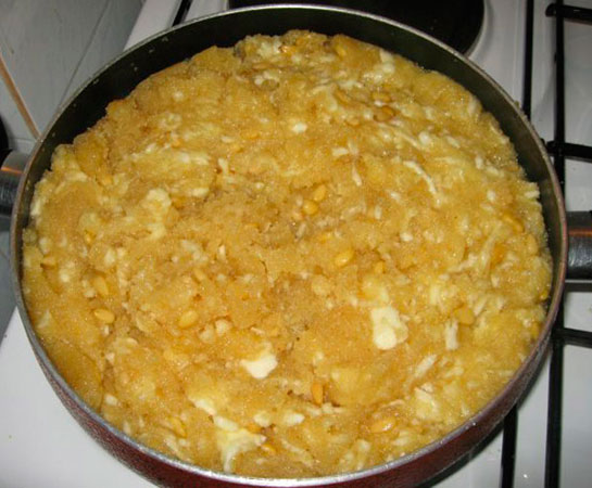 Peynirli Un Helvası