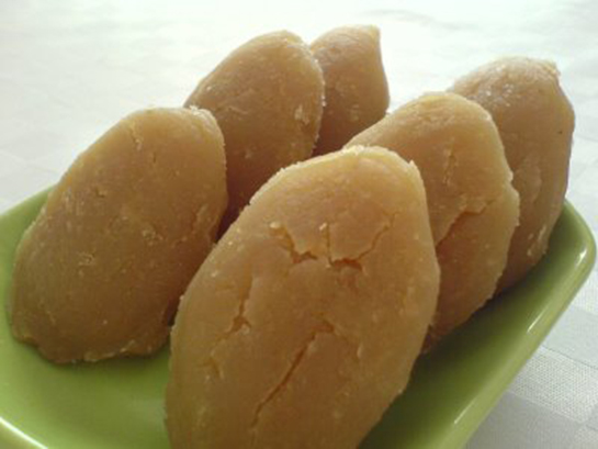 Yumuşak Un Helvası Tarifi ve Malzemeleri