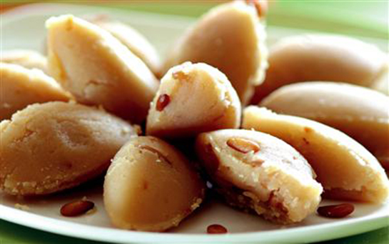 Zeytinyağlı Un Helvası Tarifi ve Malzemeleri